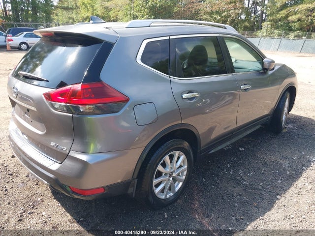 Nissan ROGUE SV 2018 JN8AT2MV8JW301096 Image 4