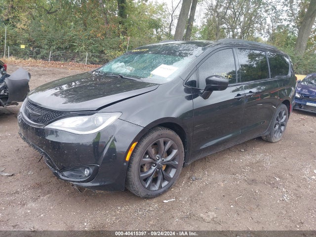 Chrysler Pacifica Touring L 2019 2C4RC1BG7KR627530 Image 2