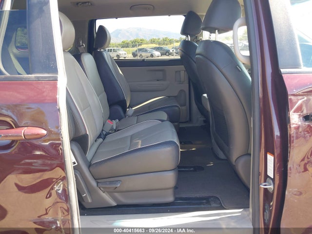 KIA SEDONA LX 2017 KNDMB5C12H6339512 Image 8