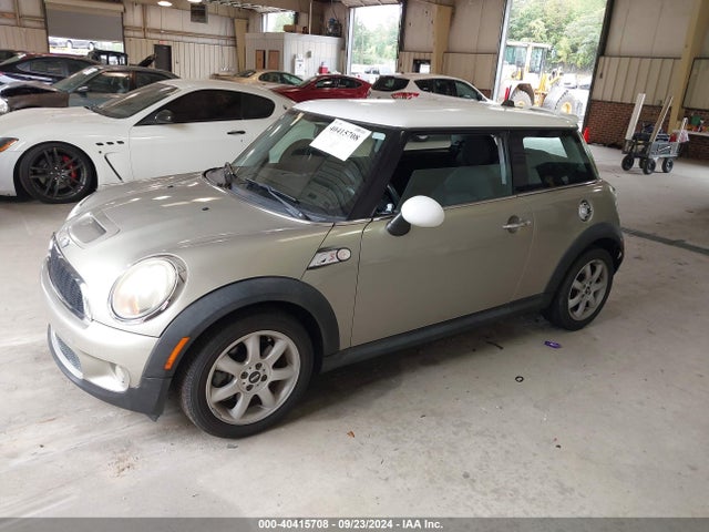 2007 MINI COOPER S WMWMF735X7TL92457 Photo 1