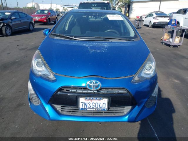JTDKDTB38F1110786 Toyota Prius C Two