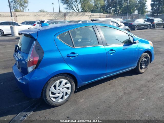 JTDKDTB38F1110786 Toyota Prius C Two