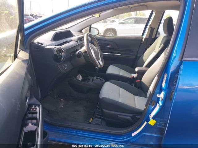 JTDKDTB38F1110786 Toyota Prius C Two