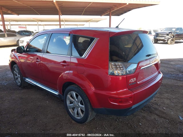 2011 MITSUBISHI OUTLANDER JA4JS4AX8BU033920 Photo 2