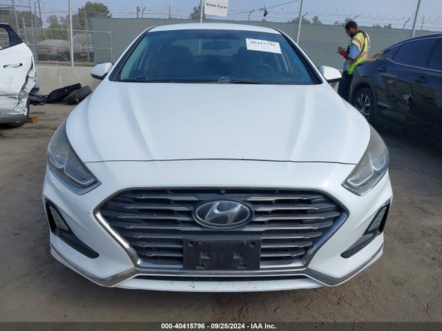 Hyundai SONATA SE 2018 5NPE24AF4JH602298 Image 12