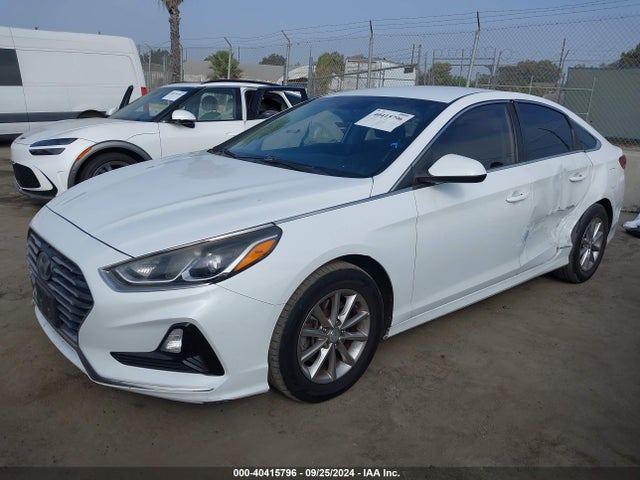 Hyundai SONATA SE 2018 5NPE24AF4JH602298 Image 2