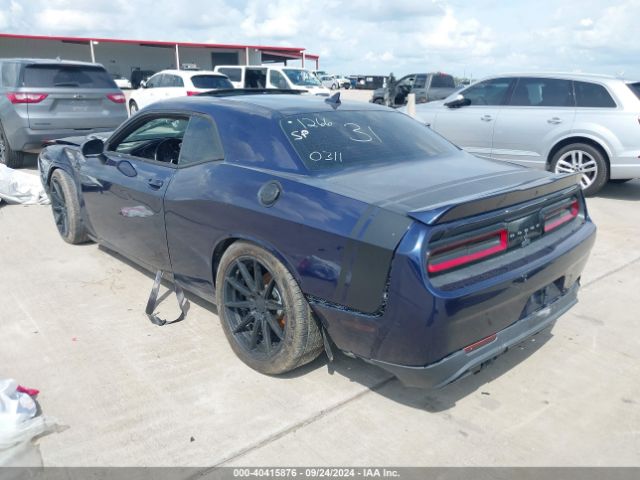 2C3CDZAT5FH710311 Dodge Challenger R/t