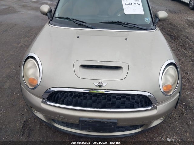 2010 MINI COOPER S CLUBMAN WMWMM3C57ATZ32935 Photo 9