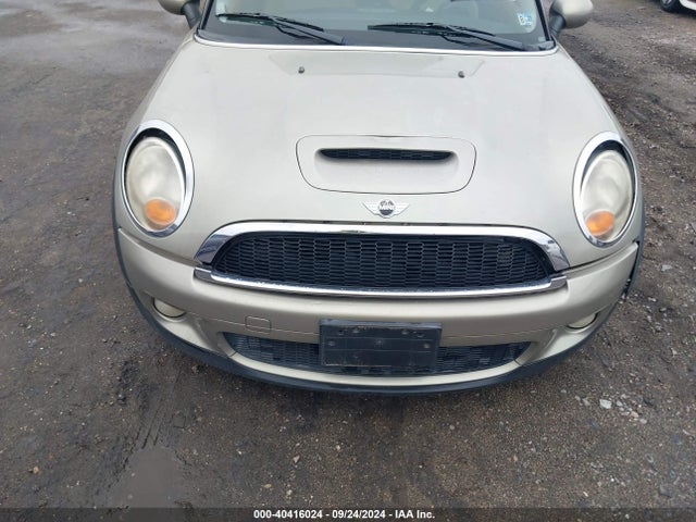 2010 MINI COOPER S CLUBMAN WMWMM3C57ATZ32935 Photo 5
