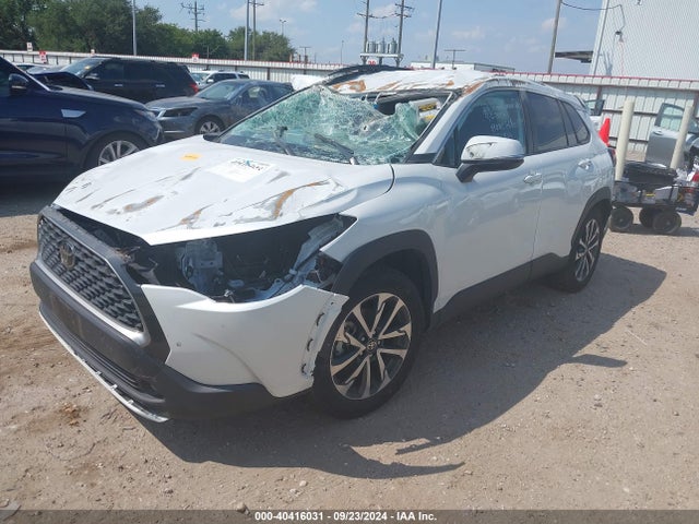 Toyota Corolla Cross Xle 2023 7MUEAABG9PV067454 Image 2