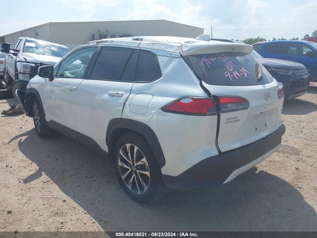 Toyota Corolla Cross Xle 2023 7MUEAABG9PV067454 Image 3