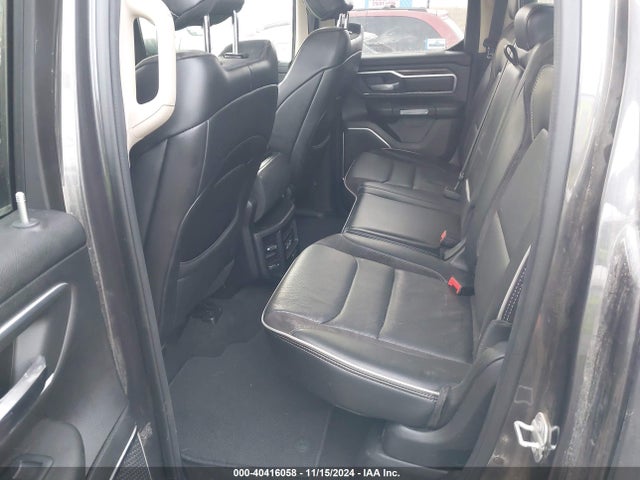 RAM 1500 Laramie Quad Cab 4x4 6'4 Box 2019 1C6SRFDT6KN806444 Image 8