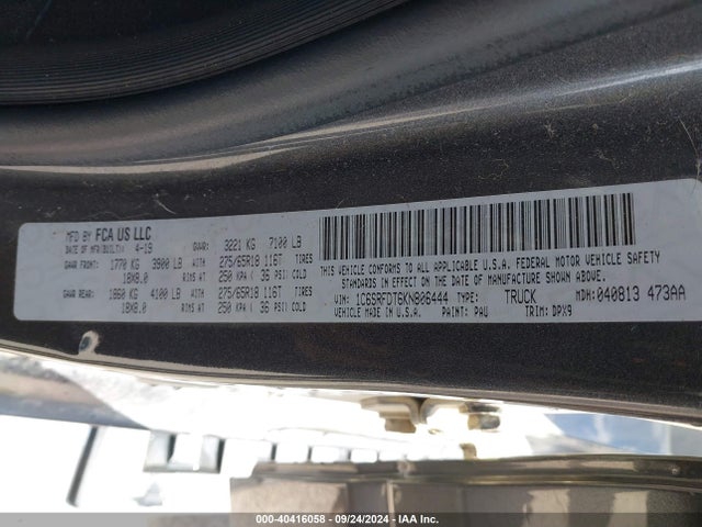 RAM 1500 Laramie Quad Cab 4x4 6'4 Box 2019 1C6SRFDT6KN806444 Image 9