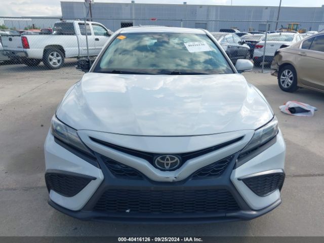 4T1G11AK5NU024940 Toyota CAMRY SE