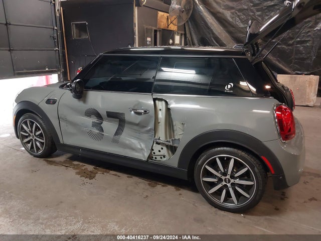 2021 MINI HARDTOP WMWXR5C06M2P01775 Photo 2