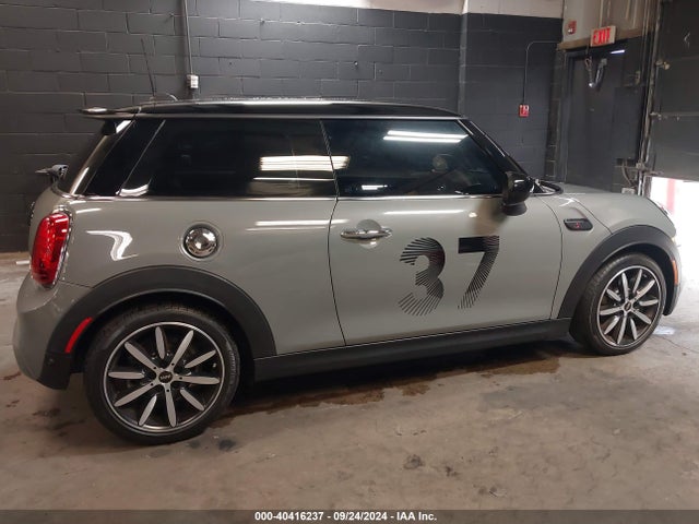 2021 MINI HARDTOP WMWXR5C06M2P01775 Photo 3