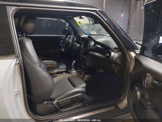 2021 MINI HARDTOP WMWXR5C06M2P01775 Photo 4