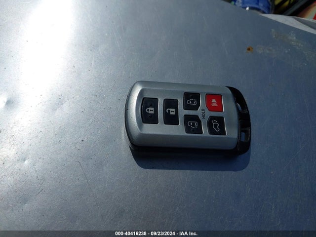 Toyota Sienna Se 8 Passenger 2016 5TDXK3DC3GS765273 Image 11