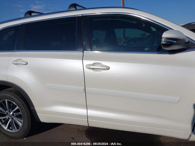 Toyota Highlander Xle 2017 5TDKZRFHXHS521638 Image 13
