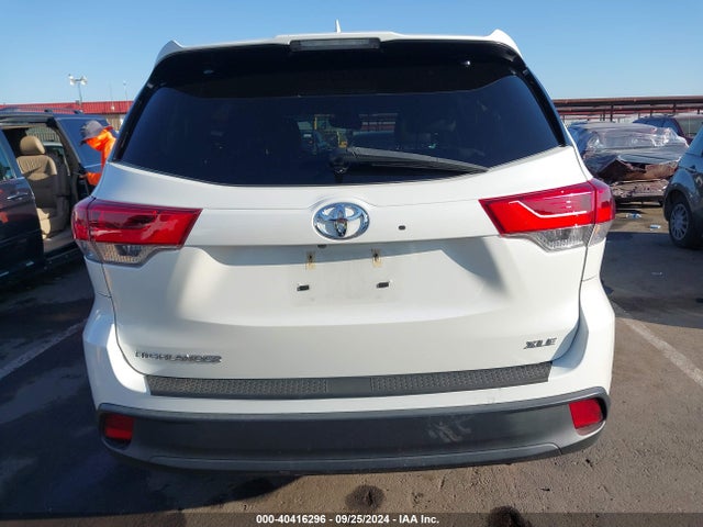 Toyota Highlander Xle 2017 5TDKZRFHXHS521638 Image 16
