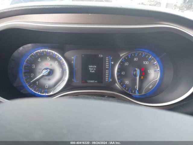2C4RC1DG8LR151660 Chrysler Voyager Lxi