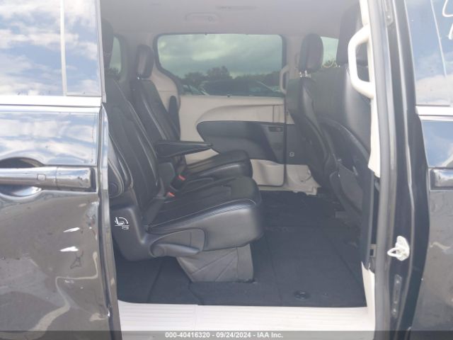 2C4RC1DG8LR151660 Chrysler Voyager Lxi