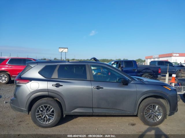 5N1BT3AA8RC693593 Nissan Rogue S Fwd