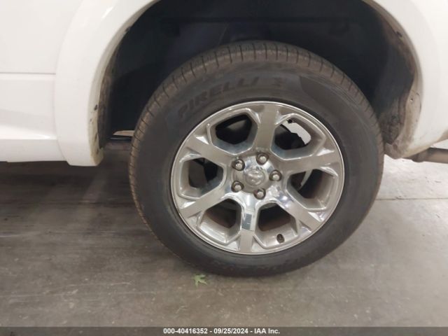 1C6RR7VT6HS720385 RAM 1500 Laramie  4x4 6'4 Box