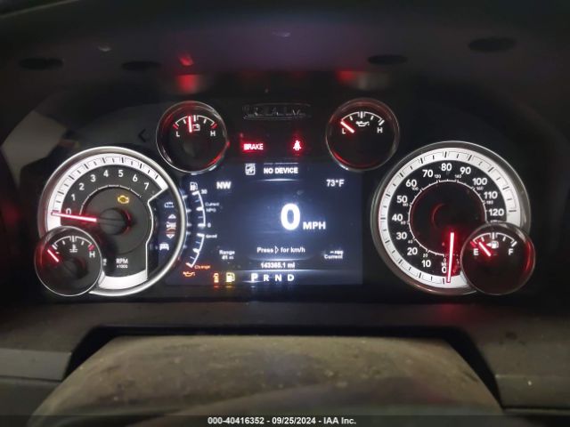 1C6RR7VT6HS720385 RAM 1500 Laramie  4x4 6'4 Box