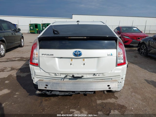 Toyota Prius Four 2014 JTDKN3DU6E1744650 Image 17