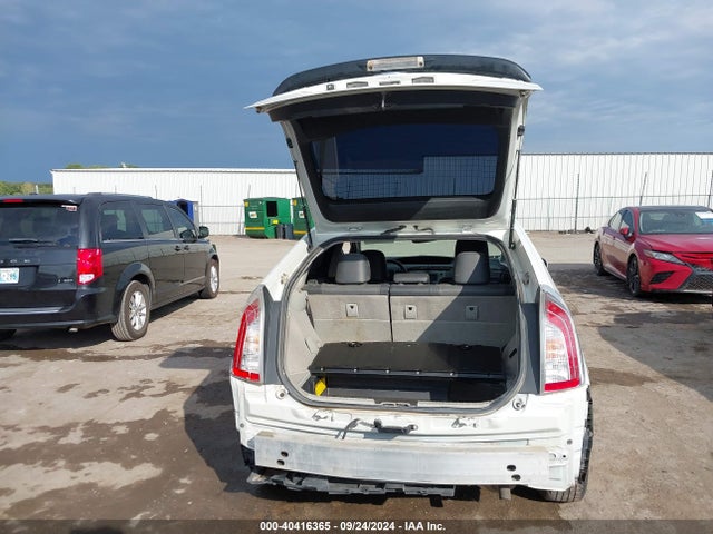 Toyota Prius Four 2014 JTDKN3DU6E1744650 Image 18
