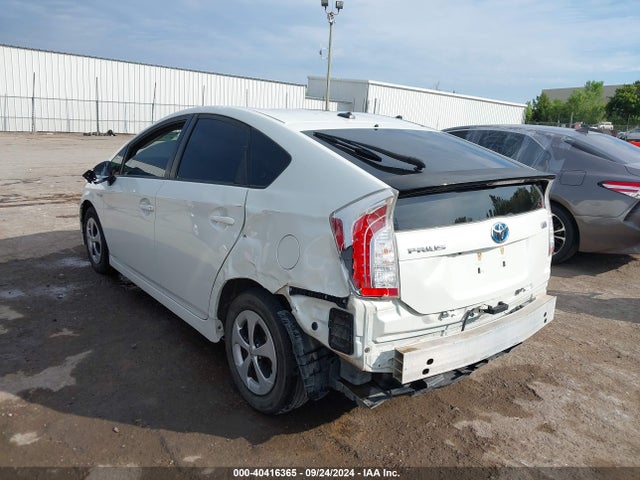 Toyota Prius Four 2014 JTDKN3DU6E1744650 Image 3