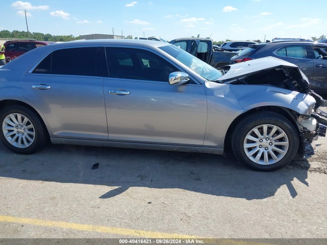 Chrysler 300 2014 2C3CCAAG0EH276501 Image 14