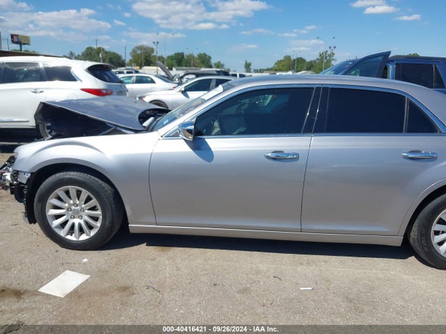 Chrysler 300 2014 2C3CCAAG0EH276501 Image 15