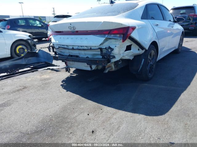 5NPLM4AG8PH107377 Hyundai ELANTRA SEL