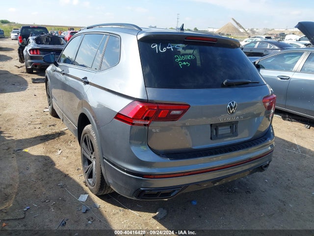 3VVCB7AX3PM057121 Volkswagen Tiguan 2.0t Se R-line Black