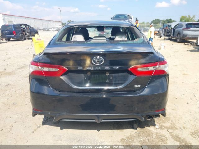 4T1B11HK8JU029558 Toyota CAMRY SE