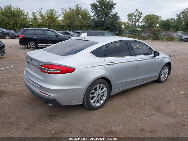 Ford FUSION SE 2019 3FA6P0HD0KR103845 Image 4
