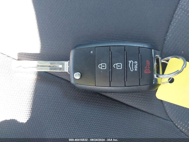 KIA RIO LX 2016 KNADM4A35G6695294 Image 11