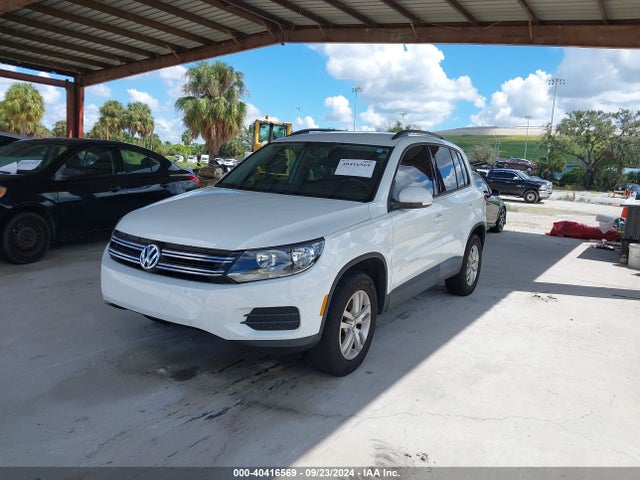 WVGAV7AX5FW566666 Volkswagen TIGUAN S