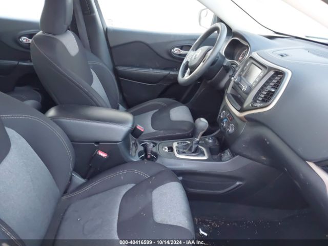 1C4PJMAB3EW233524 Jeep Cherokee Sport
