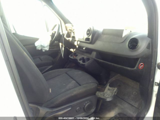 WDYPF0CD1KP033549 Freightliner Sprinter 2500 High Roof V6/standard Roof V6