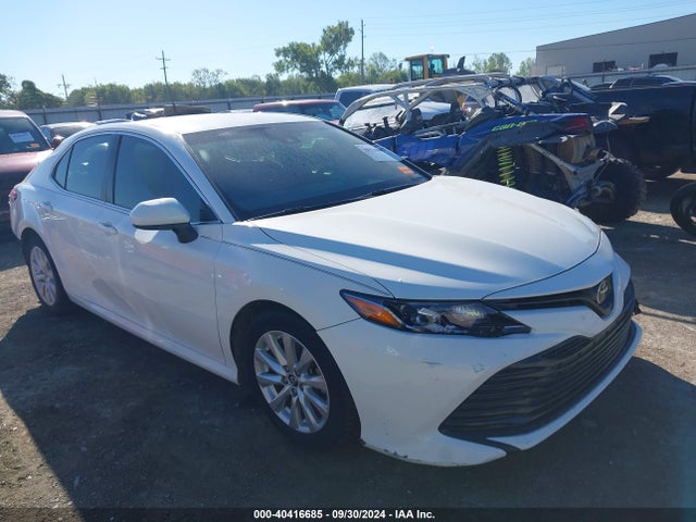 Toyota CAMRY LE 2018 JTNB11HK6J3027667 Image 1