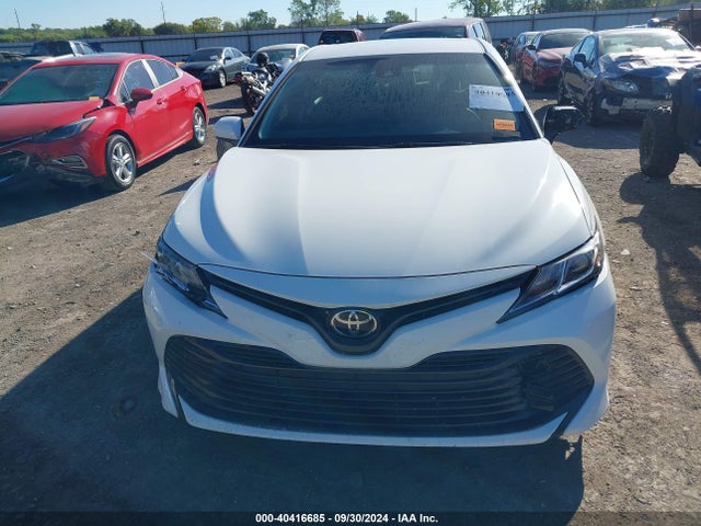 Toyota CAMRY LE 2018 JTNB11HK6J3027667 Image 12