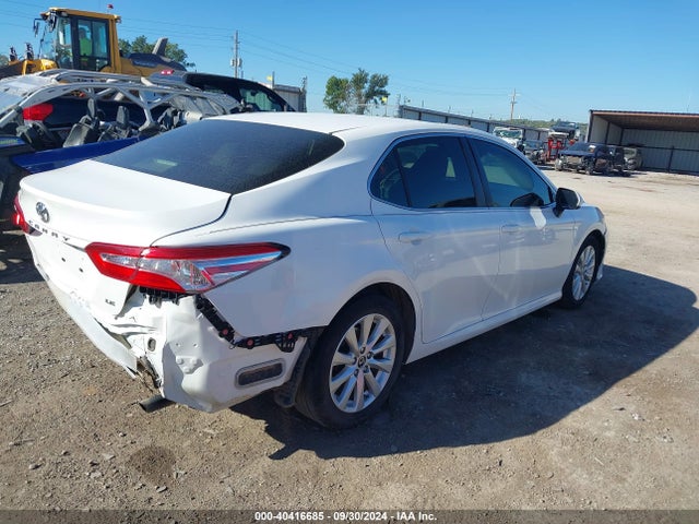 Toyota CAMRY LE 2018 JTNB11HK6J3027667 Image 4