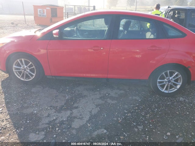 Ford FOCUS SE 2016 1FADP3F22GL275729 Image 14