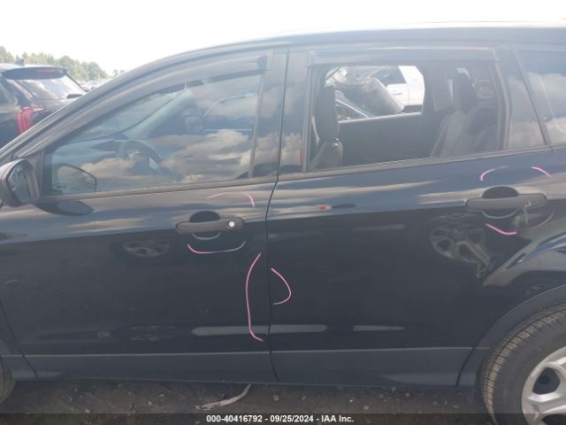 1FMCU0F78JUA16264 Ford ESCAPE S