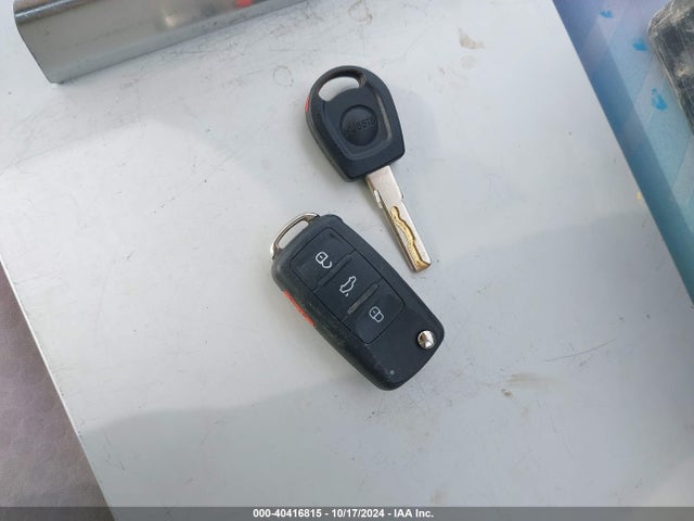 Продажа на аукционе авто 2013 Volkswagen Beetle 2.5l, vin: 3VW5X7ATXDM814241, номер лота: 40416815