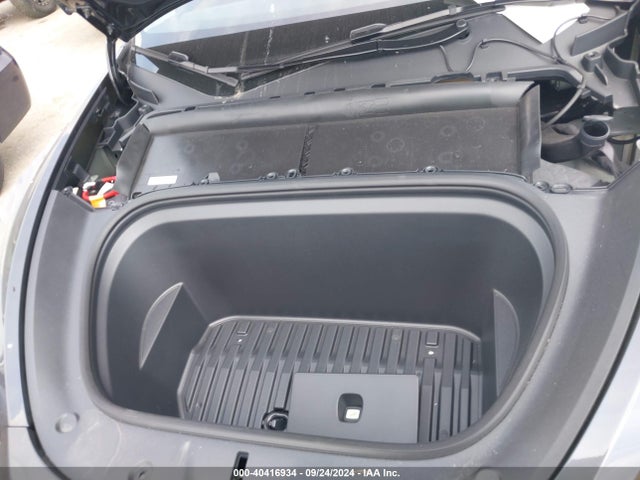 2024 TESLA MODEL Y 7SAYGDED3RA304830 Photo 9