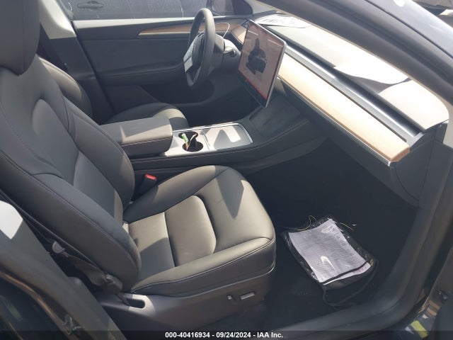 2024 TESLA MODEL Y 7SAYGDED3RA304830 Photo 4